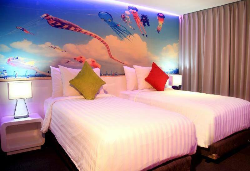 Berry Glee Thematic Hotel Кута Экстерьер фото