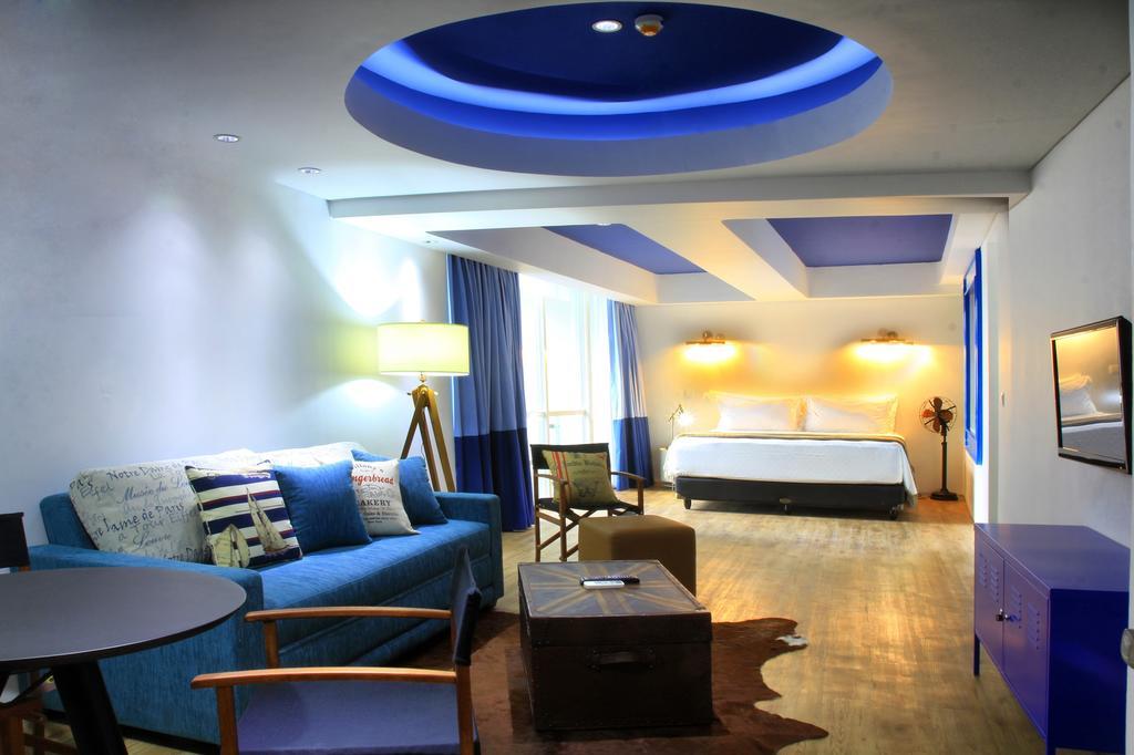Berry Glee Thematic Hotel Кута Экстерьер фото